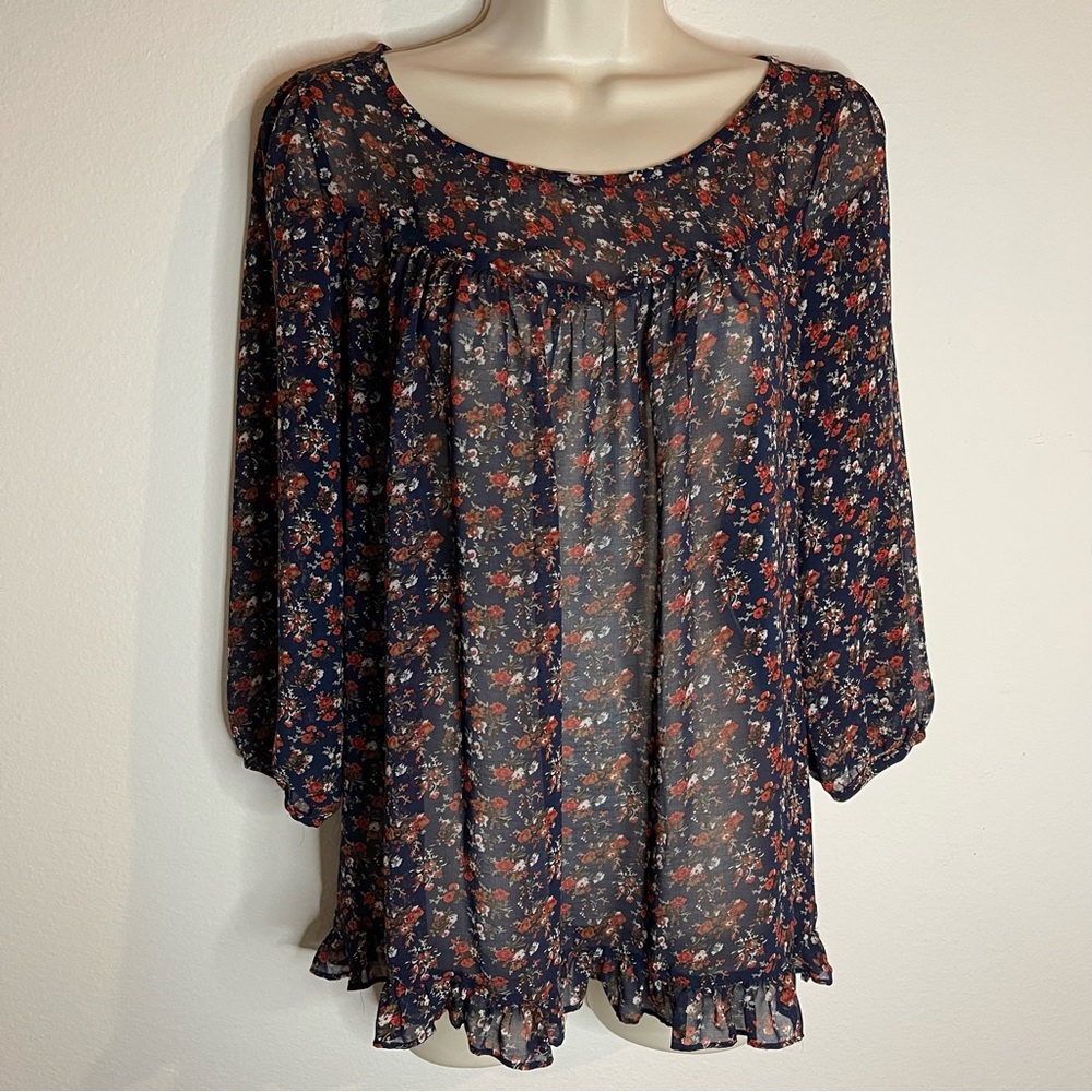 Forever 21 Florar Blouse semi see through Medium